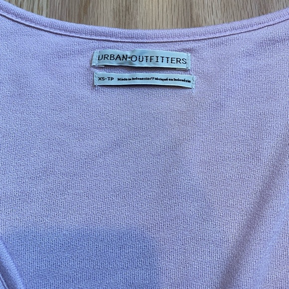 Long Sleeve V Neck Button Down Top - Picture 4 of 4